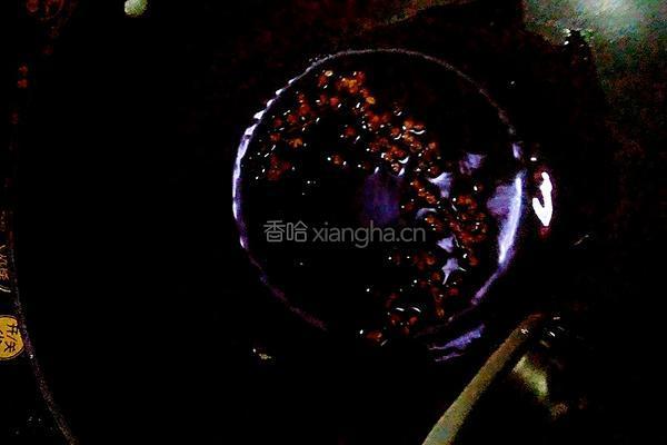 洋葱芹菜拌木耳的做法图解4