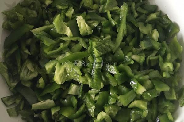 青椒鸡蛋烙的做法图解1