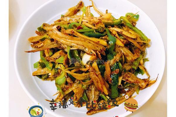 青椒炒小毛鱼干的做法图解9