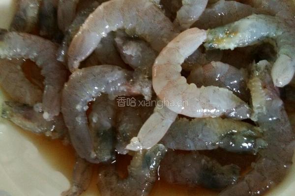 虾仁炒姣白的做法图解1