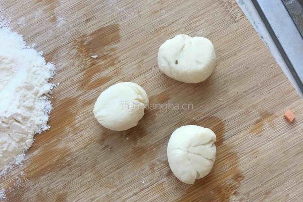 饺子皮花卷的做法图解1