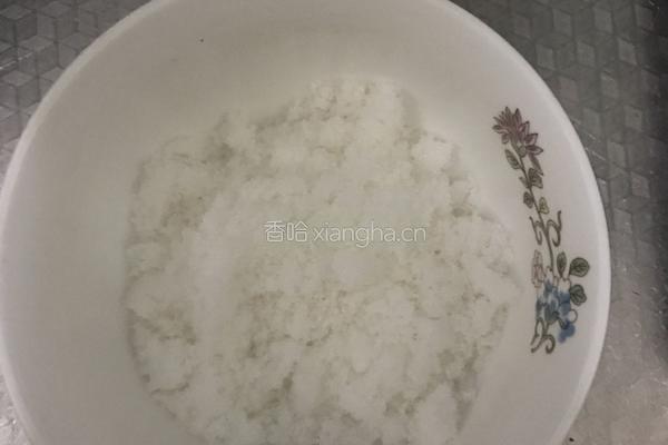 琥珀核桃仁的做法图解2