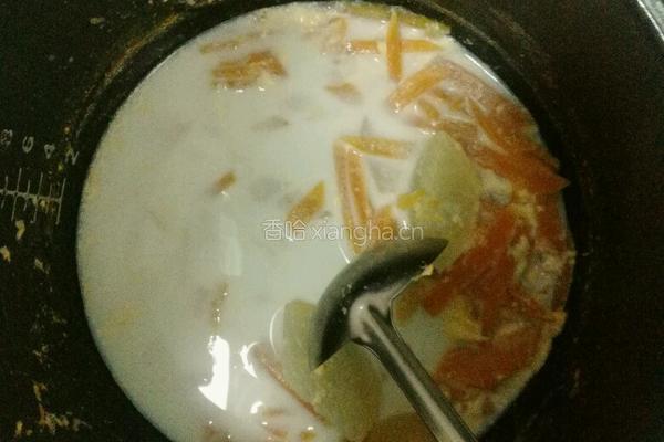 木瓜牛奶炖雪梨的做法图解3