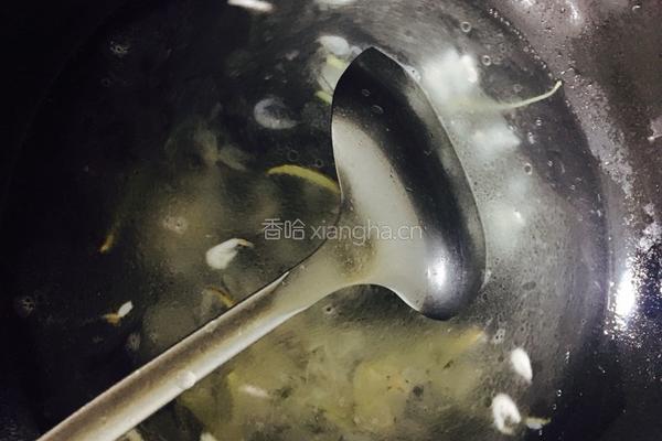 双色萝卜丝虾皮汤的做法图解6