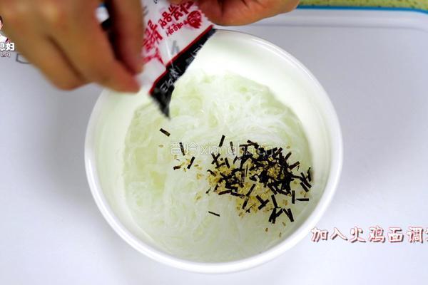 火鸡粉丝香肠串的做法图解8