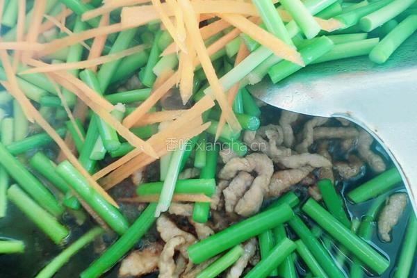 蒜苔炒肉丝的做法图解3