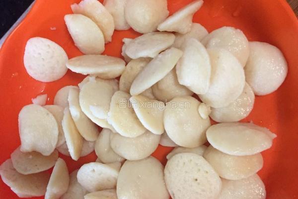 鱼头炖豆饼的做法图解3