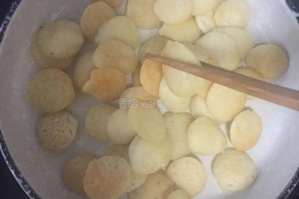 鱼头炖豆饼的做法图解6
