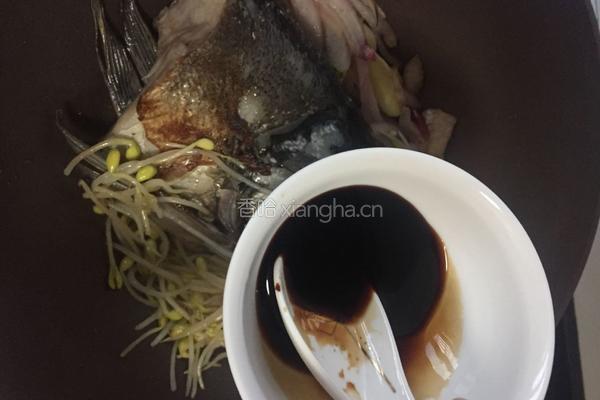 鱼头炖豆饼的做法图解17