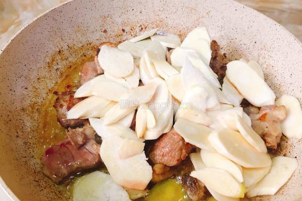 鸭肉烧茭白的做法图解5