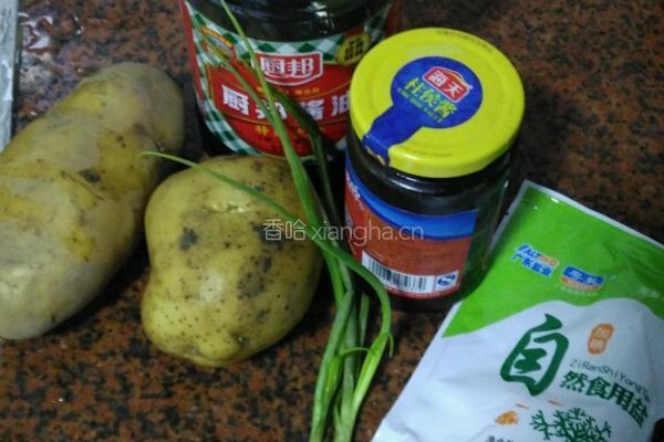 酱土豆的做法图解1
