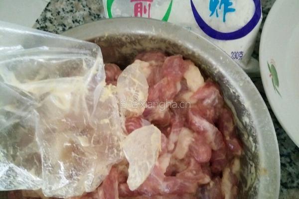 京酱肉段的做法图解2