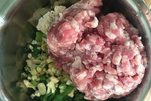 豆腐猪肉香肠的做法图解4