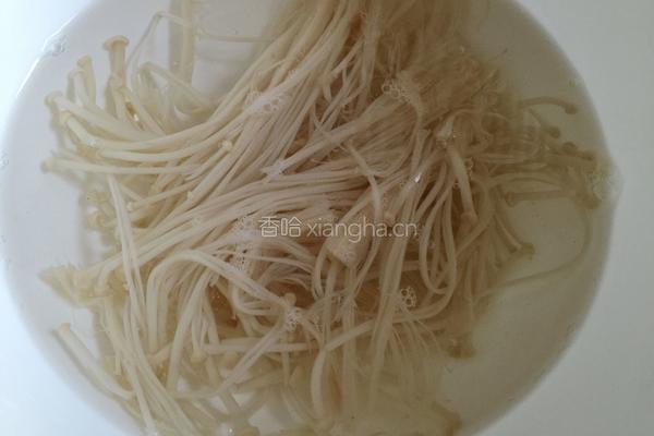 凉拌金针菇的做法图解3
