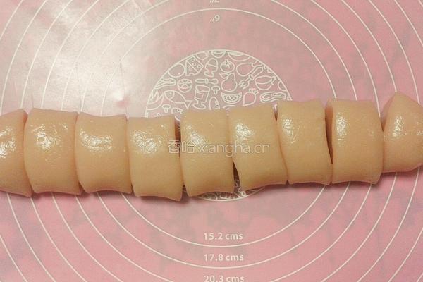 椰香奶黄馅冰皮月饼的做法图解16