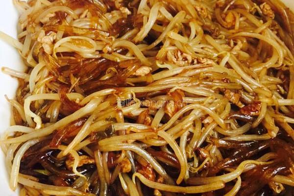 黄豆芽炒粉条的做法图解11