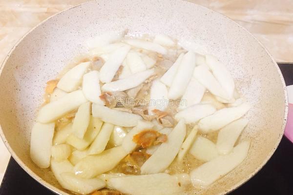 豆腐山药炒咸肉的做法图解6