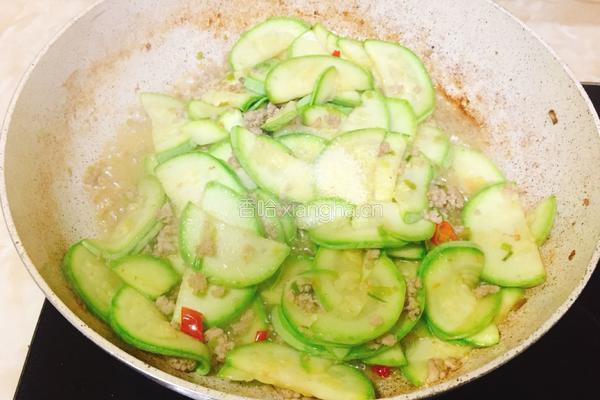肉末西葫芦的做法图解7