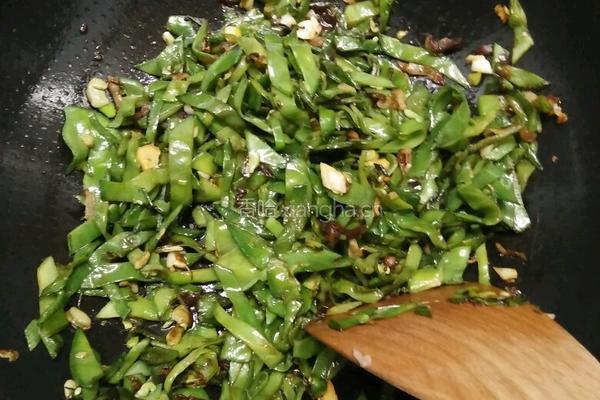 肉丝梅豆的做法图解6