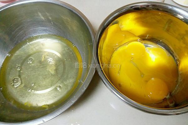 椰香抹茶花纹蛋糕的做法图解2