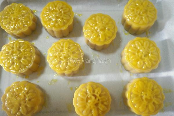 蛋黄豆沙月的做法图解3