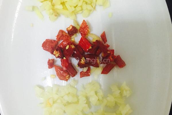 娃娃菜炒粉丝的做法图解4