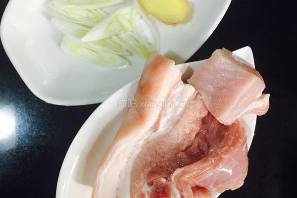 香菇酱炒五花肉的做法图解2