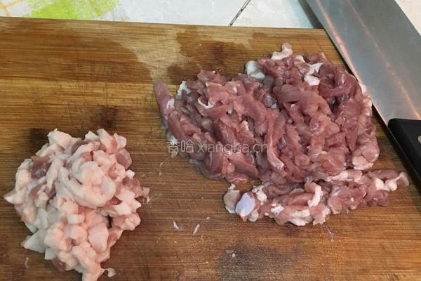 鸡蛋肉饼汤的做法图解1