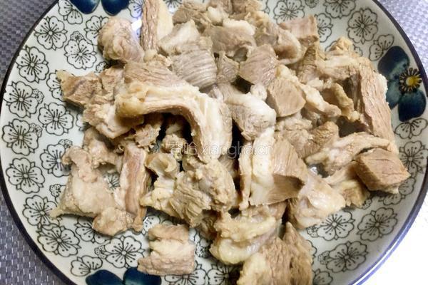 萝卜烧羊肉的做法图解1