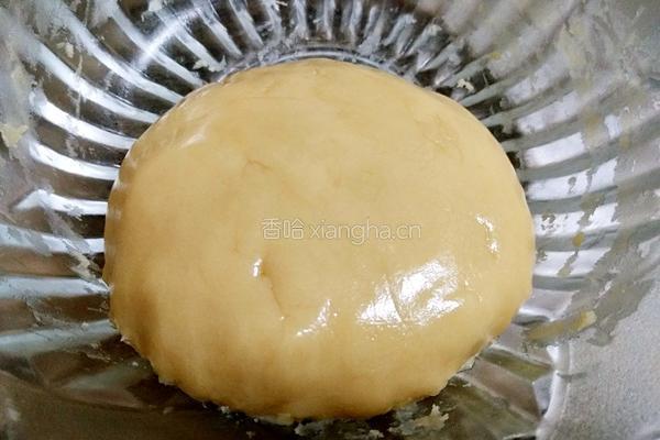 广式月饼（50克莲蓉蛋黄馅）的做法图解12