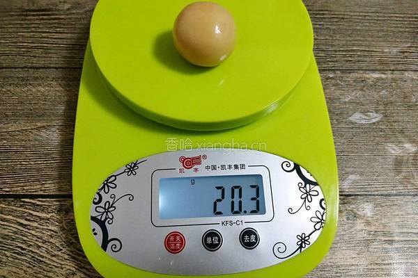 广式月饼(50克莲蓉蛋黄馅)的做法图解19