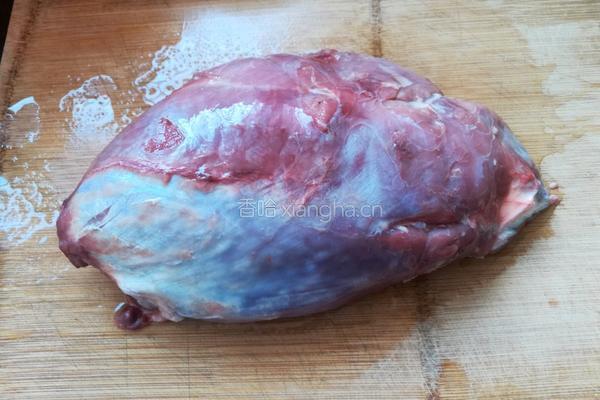 家常卤牛肉的做法图解1