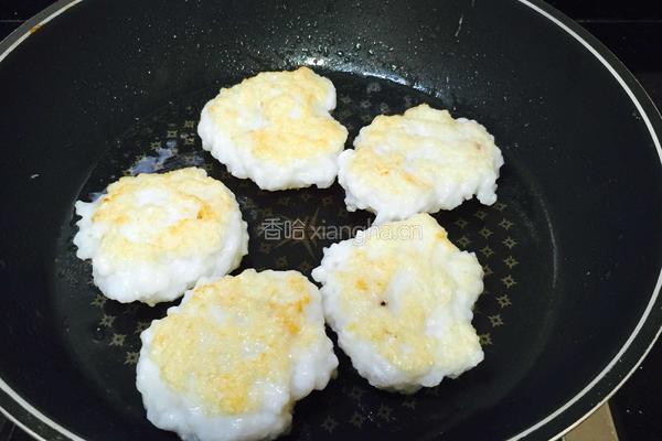 香煎墨鱼饼的做法图解15