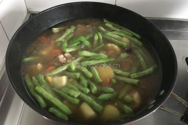 排骨炖豆角的做法图解7
