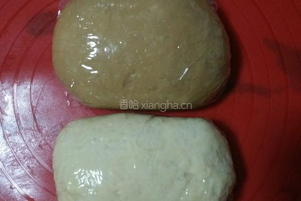 自制咸甜两味油条的做法图解1