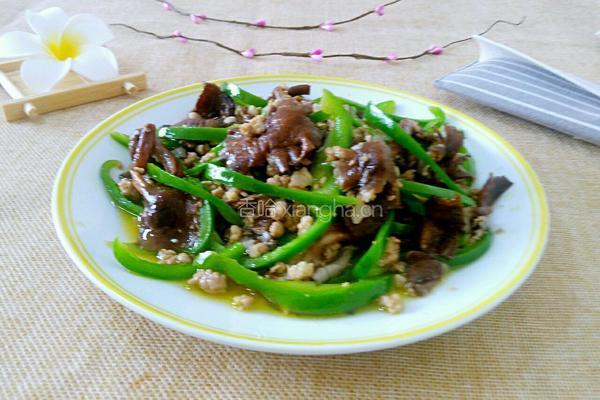 榛蘑炒尖椒肉末的做法图解12