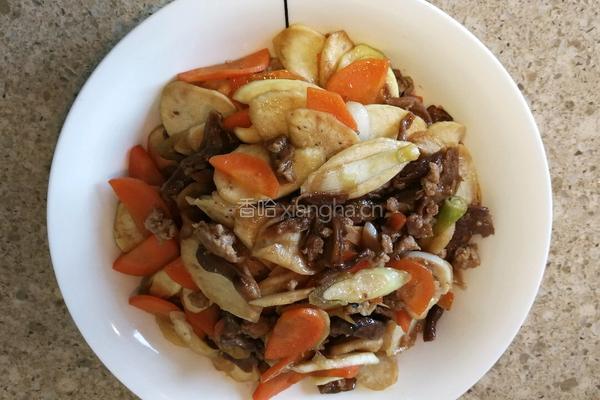 牛肝菌茭白小炒肉的做法图解6