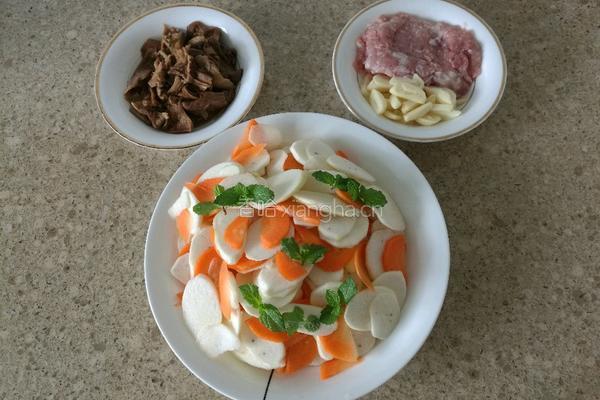 牛肝菌茭白小炒肉的做法图解5