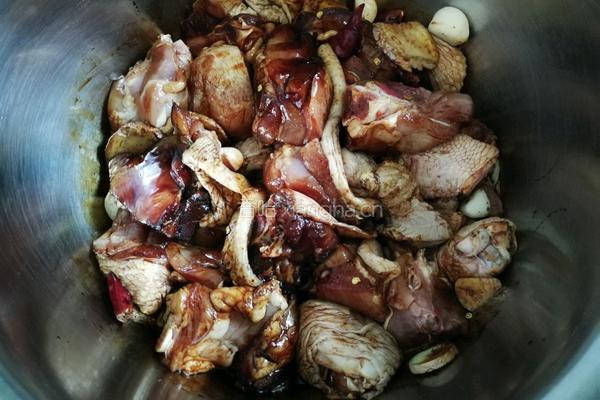 家常炖鸡腿的做法图解3