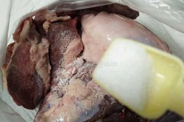 卤牛肉的做法图解2
