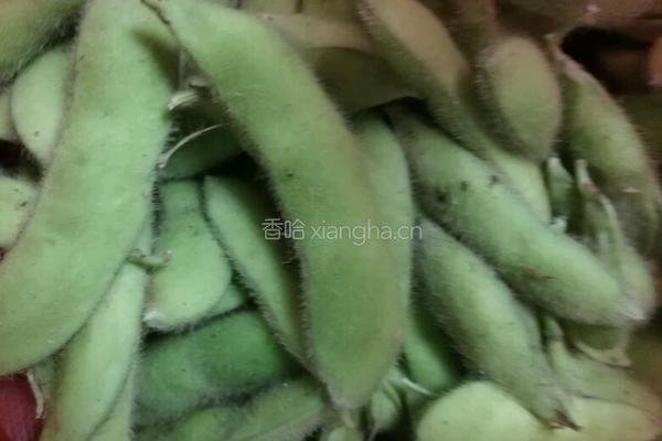 蒸毛豆的做法图解1