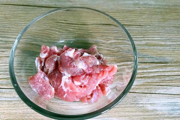 冬瓜肉片汤的做法图解1