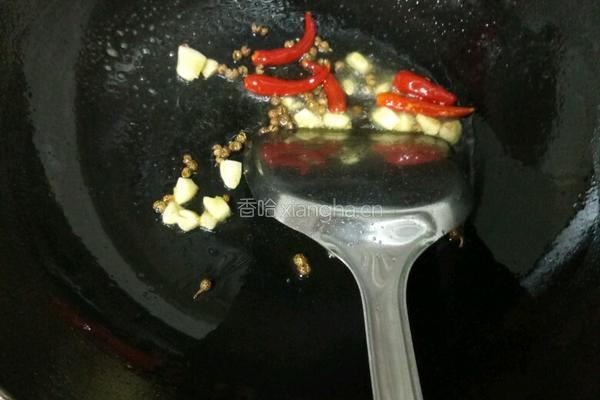 炝炒手撕包菜的做法图解5