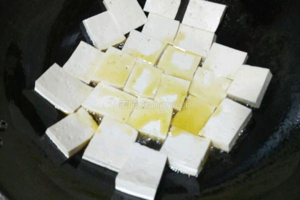 香煎豆腐的做法图解3