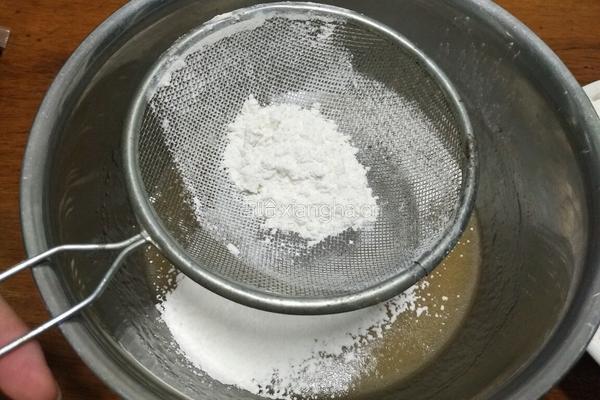 广式蛋黄月饼的做法图解5