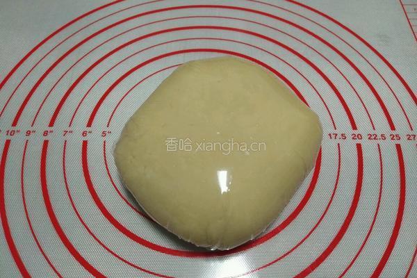 广式蛋黄月饼的做法图解8
