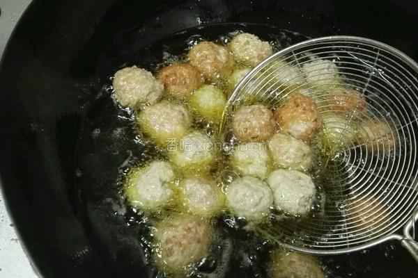 浇汁丸子的做法图解8