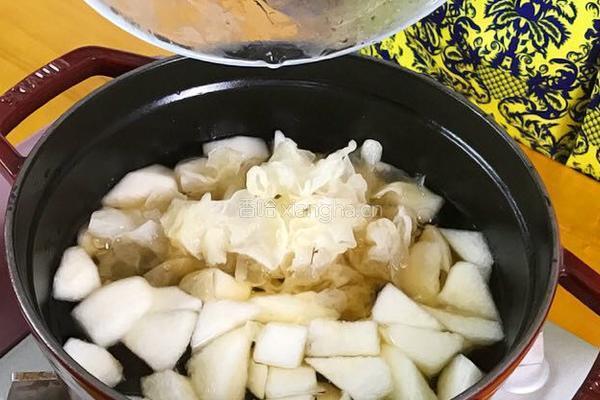 童年不止挨揍的时光还有那一壶甜甜的梨汤的做法图解5