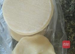 葱油饼的做法图解2
