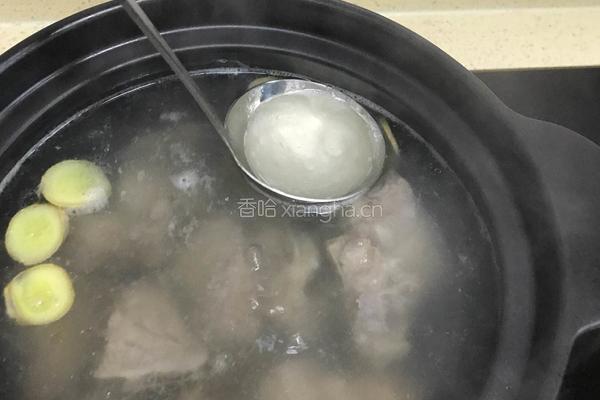 排骨竹荪枸杞汤 的做法图解8